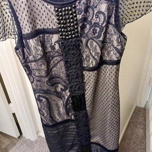 Elegant Black lace and cream short sleeve dress